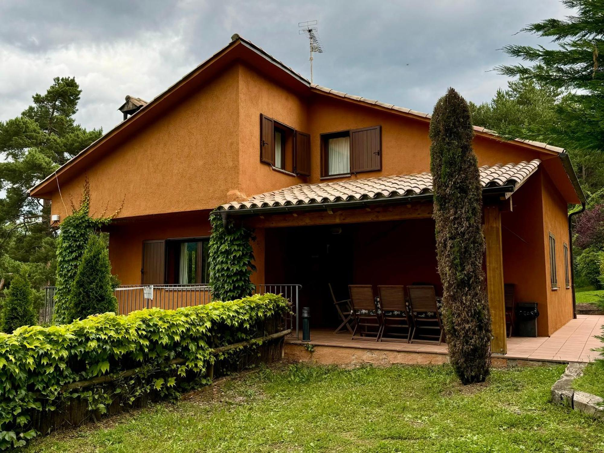 Cal Roig - Pedraforca Chalet *